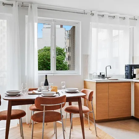 604 Francois Chic With Balcony Apartment Paris